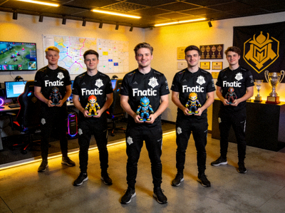Fnatic无畏契约分部新阵容在柏林基地拍摄定妆照